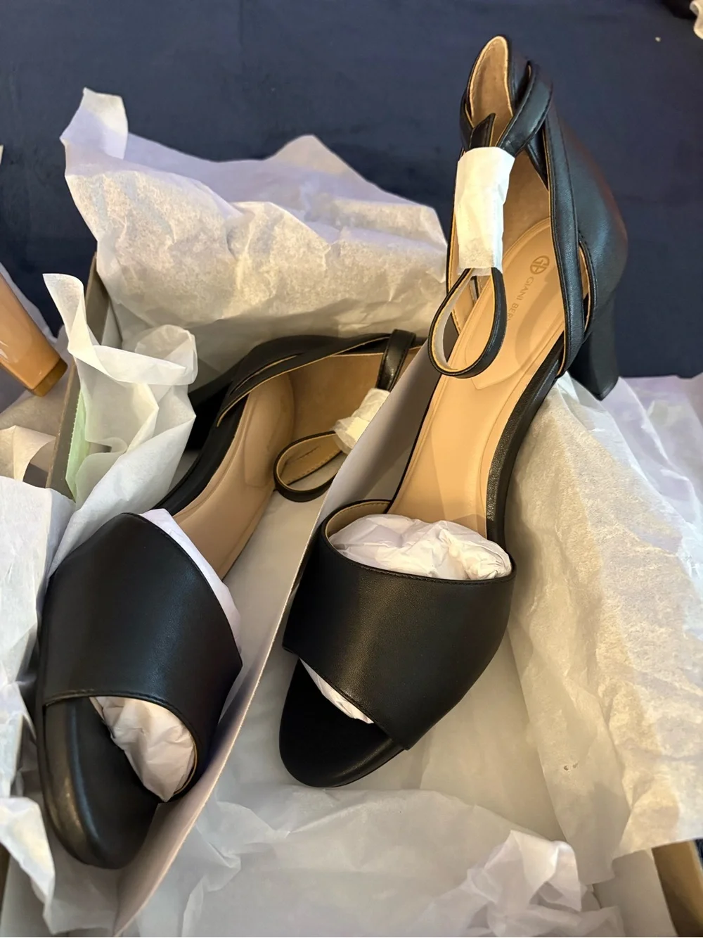 Giani Bernini-Classic Black Open-Toe Women's Sandals